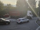 Tir incastrato sulla rotonda, traffico e polemiche in strada del Villaretto Tir incastrato sulla rotonda, traffico e polemiche in strada del Villaretto