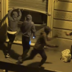 Spaccata fallita a Cit Turin: cinque incappucciati tentano il colpo in un negozio di foto [VIDEO]
