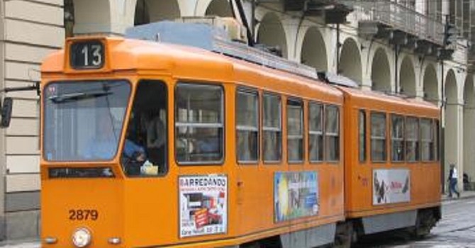 I vecchi tram arancioni prossimi ad andare in pensione
