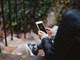 Il ritorno del telefono erotico: tra nostalgia, tecnologia e desiderio umano