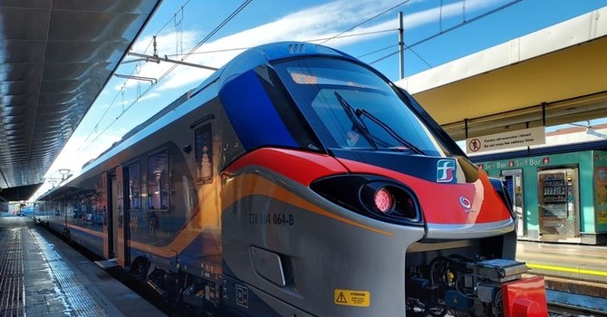 Ritardi ai treni sulla Torino-Genova per una bomba ad Arquata, intervento delle forze dell'ordine