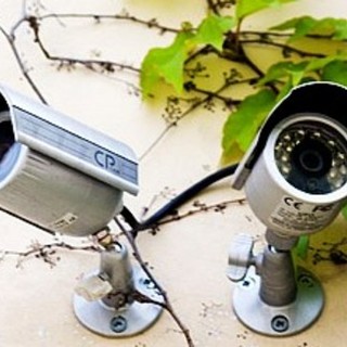 A Moncalieri le telecamere di videosorveglianza nel mirino dei vandali