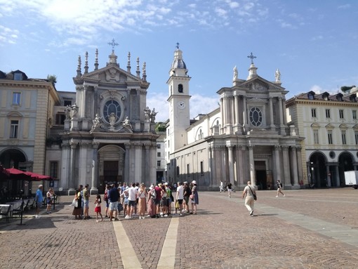 turisti in piazza San Carlo