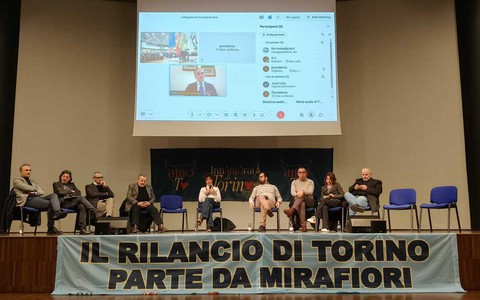 La tavola rotonda che ha anticipato il corteo