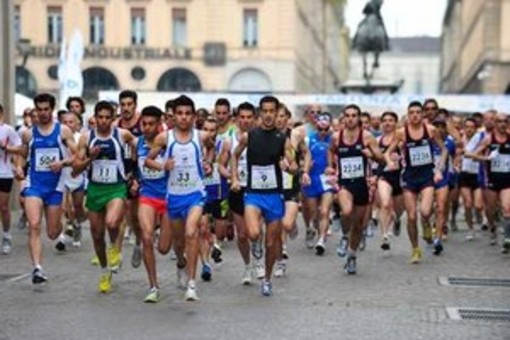 Da Stupinigi a Venaria passando per Moncalieri e i nostri &quot;boulevard&quot;: torna la Maratona Reale a tappe