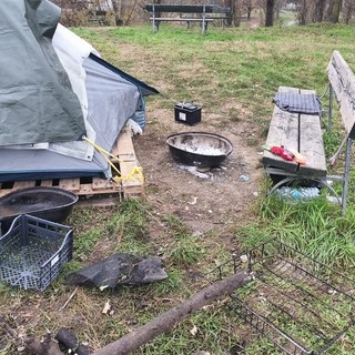 Regio Parco, tende e accampamenti al parco della Confluenza