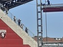 Minaccia di lanciarsi dalle vele del Filadelfia: il quartiere si mobilita per impedire il gesto Minaccia di lanciarsi dalle vele del Filadelfia: il quartiere si mobilita per impedire il gesto