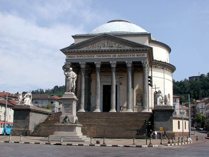Alla Chiesa della Gran Madre, dopo un anno di lavori riapre l'Ossario Militare Alla Chiesa della Gran Madre, dopo un anno di lavori riapre l'Ossario Militare