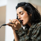 Levante la performance live di "Niente da dire" registrata su una pista da skateboard di Torino Levante la performance live di "Niente da dire" registrata su una pista da skateboard di Torino