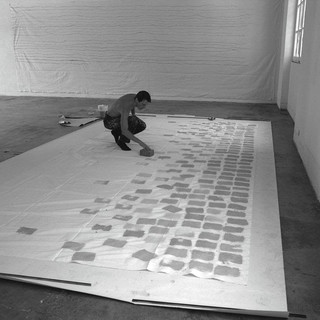 90 anni di Giorgio Griffa: tutti gli eventi celebrativi tra Fondazione, Gam e Castello di Rivoli