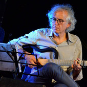 Paolo Capodacqua in concerto al FolkClub con il suo &quot;Ferite&amp;Feritoie&quot;