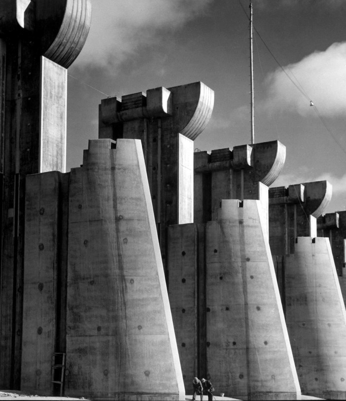 Fort Peck Dam, Montana, USA, 1936. Margaret Bourke-White/The LIFE Picture, Collection/Shutterstock