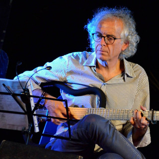 Paolo Capodacqua in concerto al FolkClub con il suo &quot;Ferite&amp;Feritoie&quot;