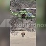 Alluvione in Nepal, le immagini girate da un italiano salvato in elicottero Alluvione in Nepal, le immagini girate da un italiano salvato in elicottero