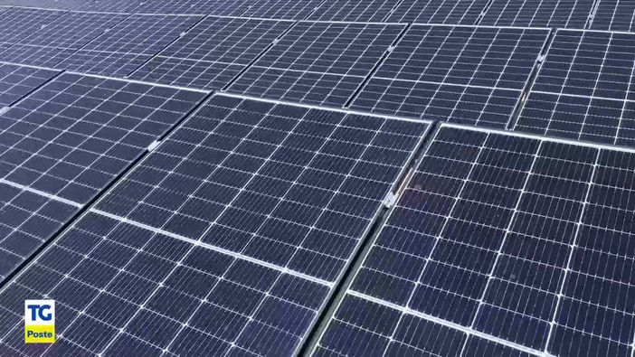 Poste Italiane accelera sulla transizione energetica: 210 nuovi impianti fotovoltaici nei primi sei mesi del 2026 Poste Italiane accelera sulla transizione energetica: 210 nuovi impianti fotovoltaici nei primi sei mesi del 2026