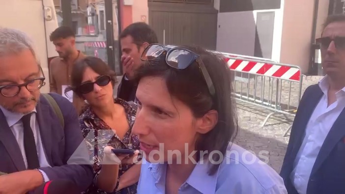 Governo, Schlein: "Meloni dica quando si vota, prima è meglio è"