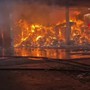 Maxi incendio a Novate Milanese, il video delle fiamme all'isola ecologica