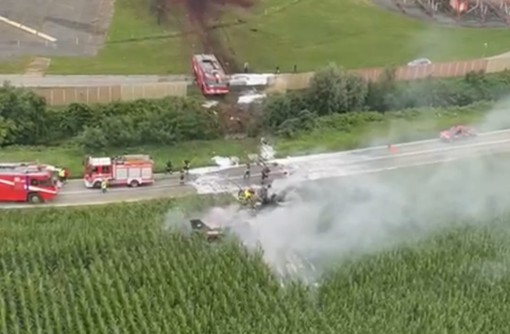 Incidente Freccia Tricolore, ecco i resti dell'aereo subito dopo l'impatto: il VIDEO del drone