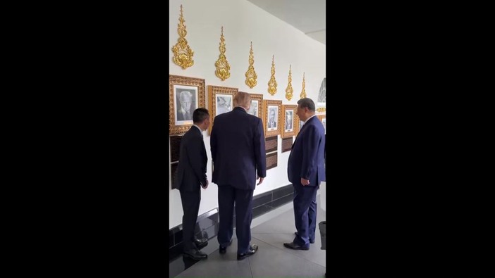 Trump sfotte Biden e Xi ride, il 'retroscena' alla Casa Bianca Trump sfotte Biden e Xi ride, il 'retroscena' alla Casa Bianca