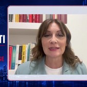 Mercati positivi dopo intervento di Warsh, dollaro debole e oro in calo