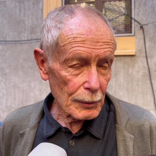 Erri De Luca: "Polemiche su Eskhol Nevo? Non si boicottano gli scrittori, si boicottano i governi" Erri De Luca: "Polemiche su Eskhol Nevo? Non si boicottano gli scrittori, si boicottano i governi"