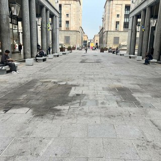 Dopo Terra Madre, via Roma presenta il conto: "A 2 settimane dall'inaugurazione pietre sporche"