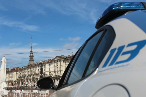 I poliziotti sono intervenuti in lungo Dora Siena