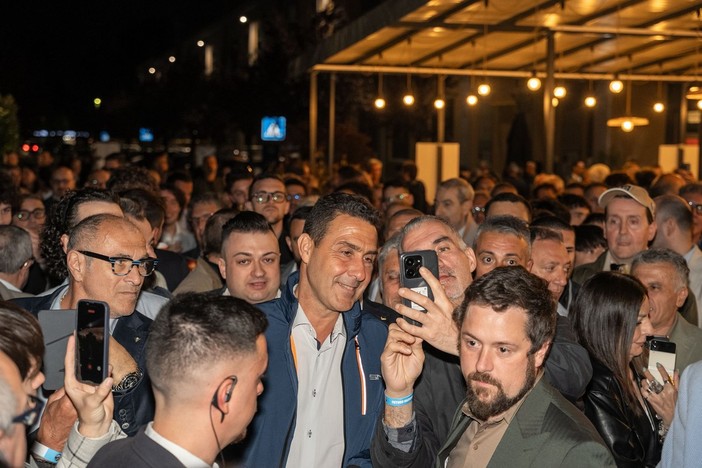Non si placano le discussioni su Roberto Vannacci e la sua partecipazione a un incontro promosso da alcuni sindacati di Polizia