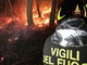Maxi-incendio devasta la pineta sulle montagne tra Bardonecchia e Oulx [VIDEO]