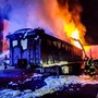 A fuoco ditta di rifiuti a Castellamonte, i pompieri domano le fiamme