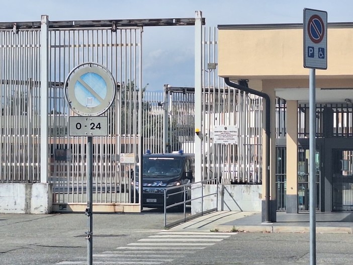 Carcere Lorusso Cutugno, Ravinale (Avs): "Materassi pieni di cimici, i Padiglioni B e C vanno chiusi"