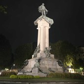 Nuova luce per la statua di Vittorio Emanuele II
