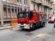 Allarme in via Pastrengo: forte odore di bruciato proveniente da un palazzo, intervengono i vigili del fuoco