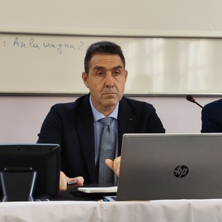 Show del generale Vannacci a Torino: "Qui c'è un grave problema di sicurezza" Show del generale Vannacci a Torino: "Qui c'è un grave problema di sicurezza"