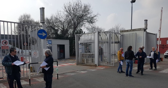 Nuovo volantinaggio domani alla Porta 2 di Mirafiori