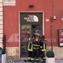 Crollo in un negozio a Roma, il racconto di un dipendente: "Un rumore improvviso e tanta paura"