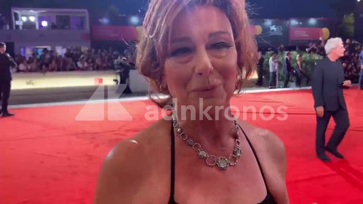 Monica Guerritore a 'Ballando con le stelle': "Non sono una ballerina, ma questa sfida mi diverte"