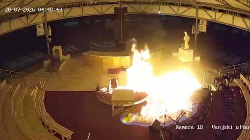Incendio a Medjugorje, uomo dà fuoco all'altare esterno della chiesa di San Giacomo