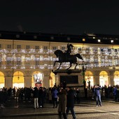 spettacolo di luci e suoni nel centro di Torino