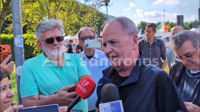 Lega, Calderoli: "Salvini eletto dal congresso"