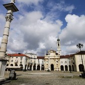 Piazza del centro storico di Venaria
