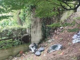 Ancora episodi di scarichi in  via Rossetti