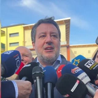 Padova, Salvini: "No a tribunali islamici e moschea abusiva. Sharia incompatibile con Costituzione italiana"