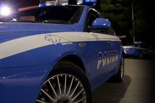 Prendeva di mira le auto in sosta: 44enne arrestato dalla Polizia Prendeva di mira le auto in sosta: 44enne arrestato dalla Polizia