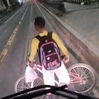 Insulti e lancio di oggetti contro il tram della linea 4, l’autista: “Episodi come questo sempre più frequenti”