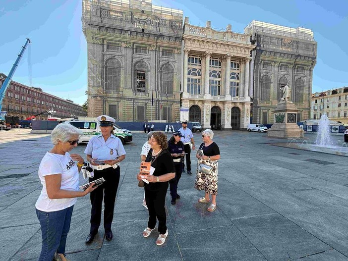 Vigili anti truffe nelle vie di Torino Vigili anti truffe nelle vie di Torino