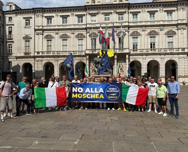 La protesta contro la moschea alle ex Fonderie Nebiolo