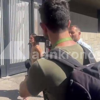 L'arrivo di Piervincenzi e Presutti all'assemblea 'Report': "Se incontreremo i colleghi? Siamo qui apposta" L'arrivo di Piervincenzi e Presutti all'assemblea 'Report': "Se incontreremo i colleghi? Siamo qui apposta"