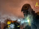 L'intervento dei vigili del fuoco reso difficile dalla recente alluvione
