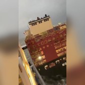 Paura in Germania, nave da crociera si scontra con portacontainer